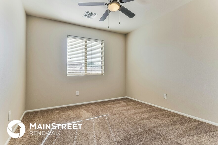 Building Photo - 41805 W Sunland Dr