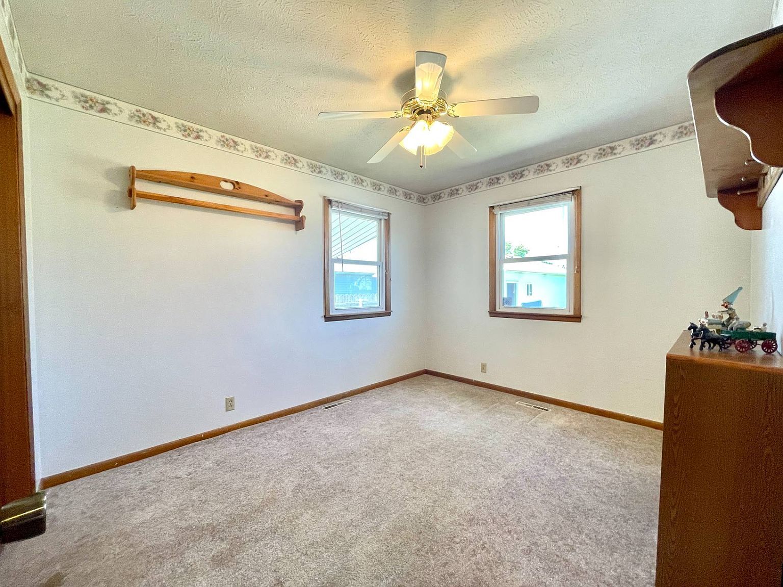 Building Photo - 1317 E Minneapolis Ave