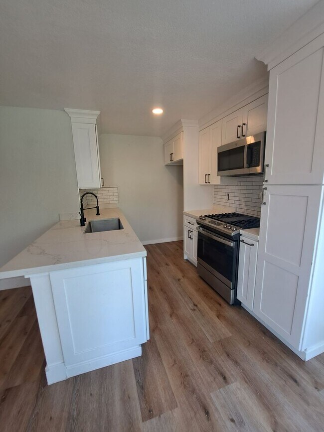 Building Photo - Beautifully Remodeled Home for Rent – Prim...