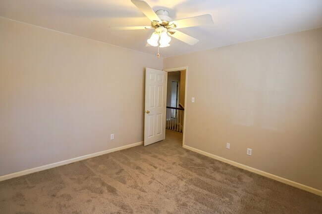 Building Photo - 3 Bedroom 2.5 Bath home in Martinez