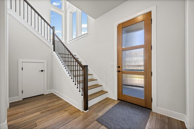 Building Photo - 5806 Rangeland Rd