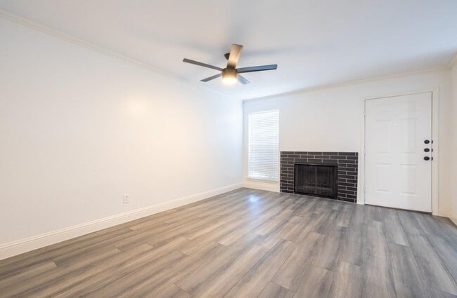 Building Photo - 14600 Fonmeadow Dr