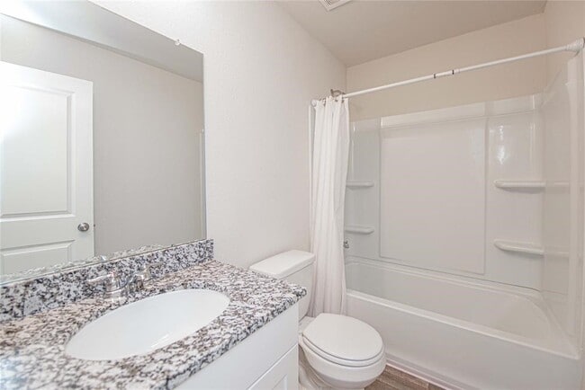 Building Photo - 15555 Taylorcrest Dr
