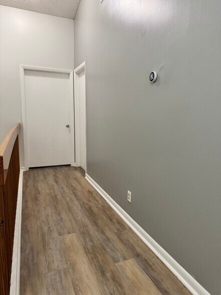 Building Photo - 7115 SW 42nd Ct