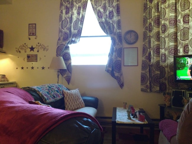 Building Photo - 1557 Main St