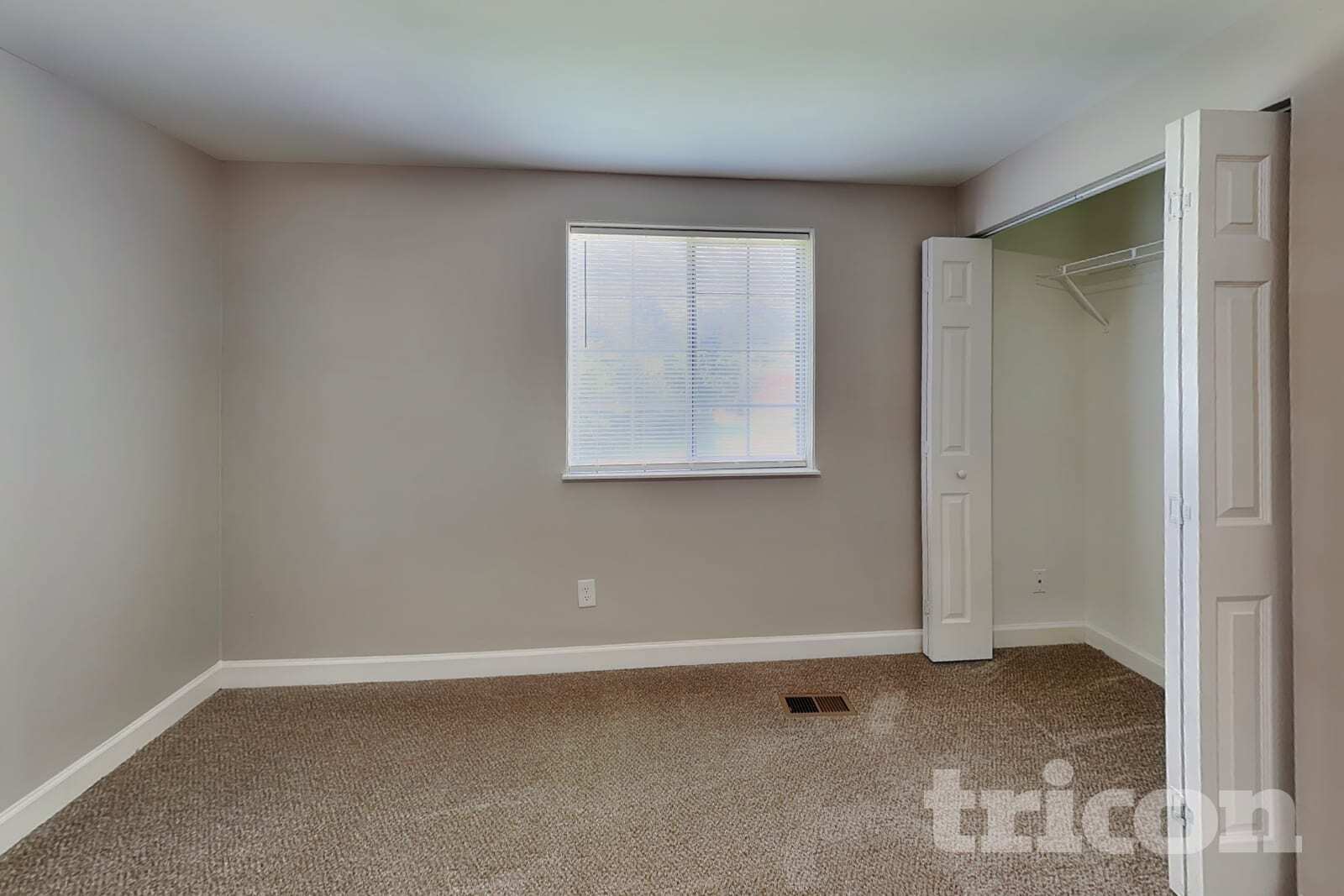 Building Photo - 3201 Berrybush Ct