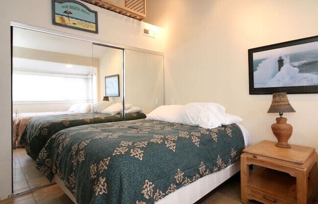 Building Photo - Beach front big duplex. Gustavo Lopez AMSI