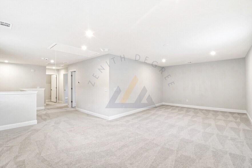 Building Photo - 124 Danner Dr