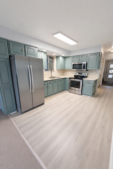 Building Photo - 50 Maplewood St