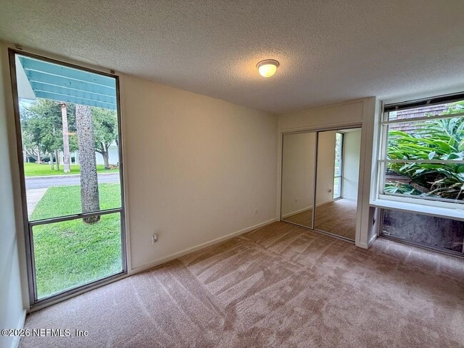 Building Photo - 222 7th St