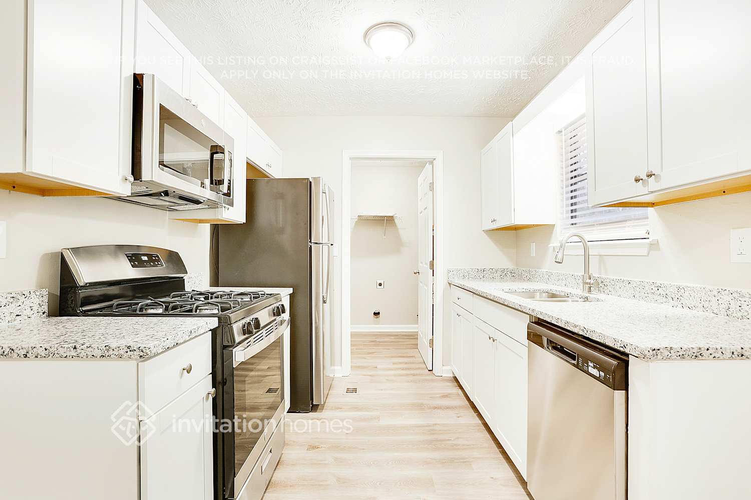 Building Photo - 3890 Daylily Way