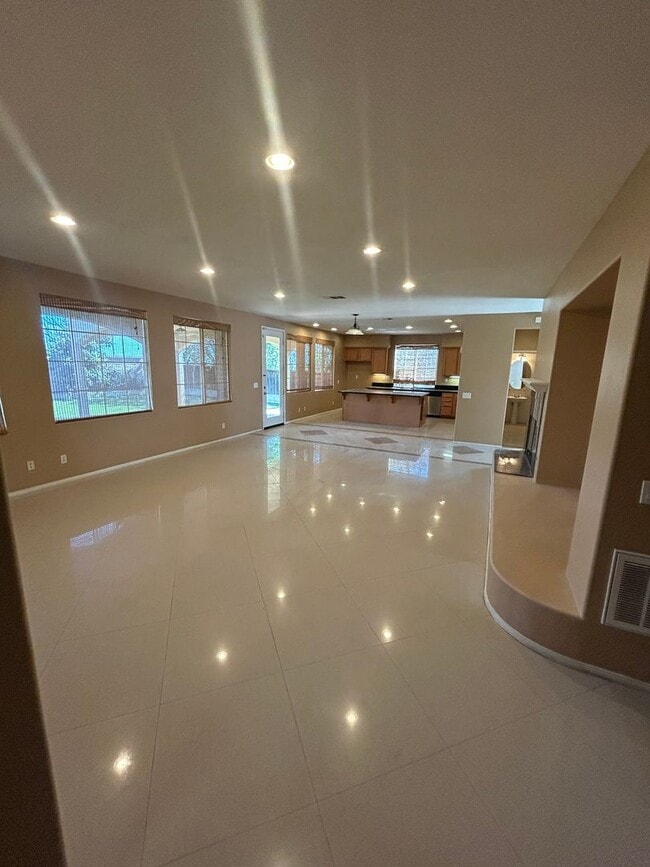 Building Photo - Spacious 5-Bedroom Home with Stunning Views