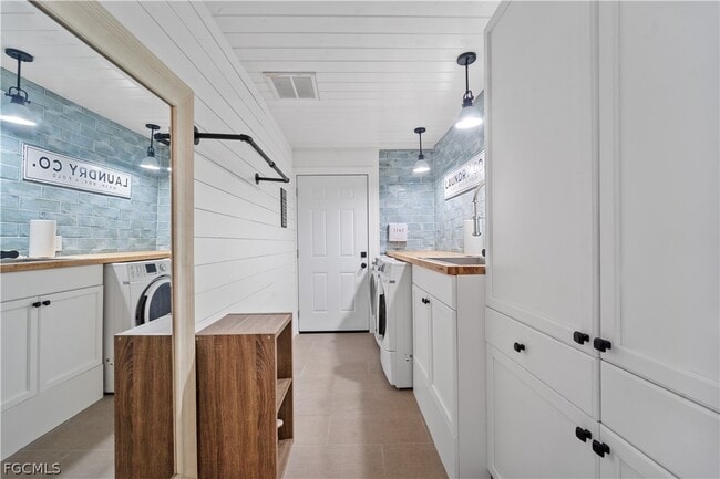 Building Photo - 9802 Wildginger Dr