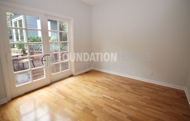 Building Photo - Charming Mill Valley Home with Backyard Office – Prime Boyle Park Location, Just a 5-Minute Walk ...