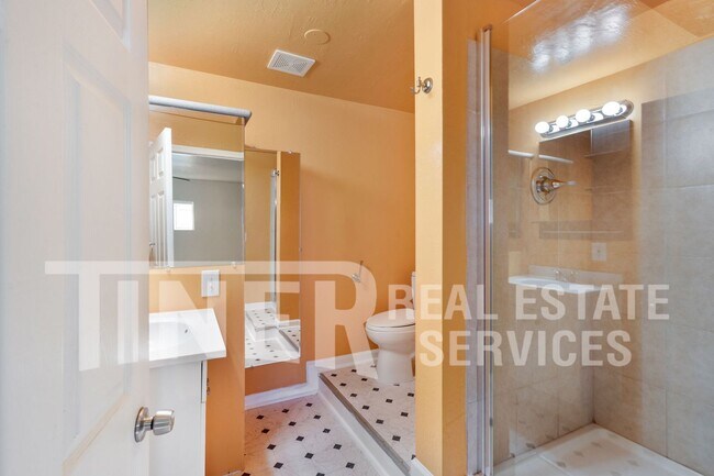 Building Photo - 1531 Virginia Ave