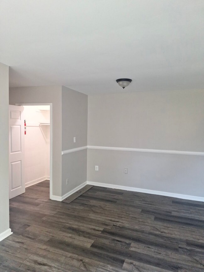 Building Photo - Top-Floor 2-Bedroom Condo in Southwest DC ...