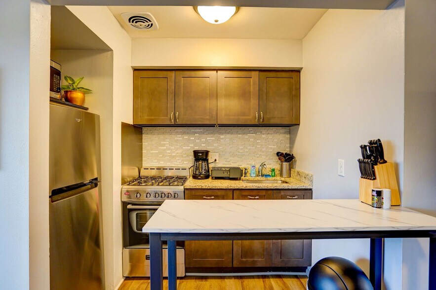 Building Photo - 407 S 94th Pl