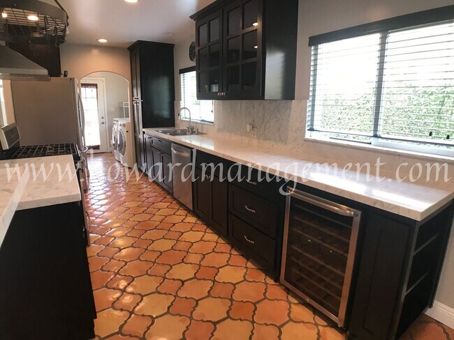 Building Photo - Beautifully remodeled Spanish style home with Granny Flat, Washer & Dryer, Large Backyard!