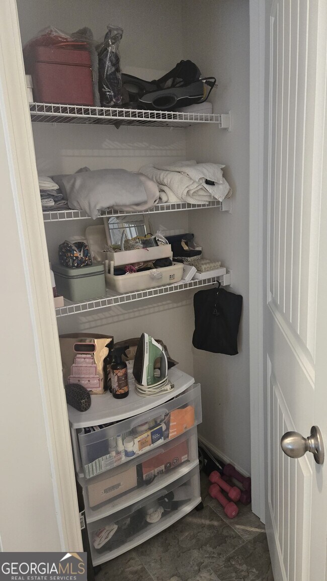 Building Photo - 364 Stoneybrook Dr