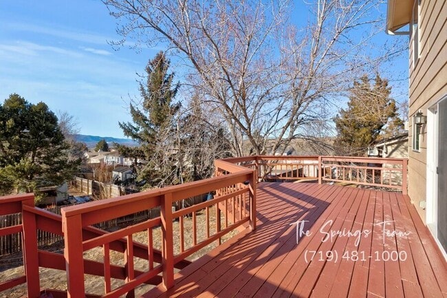 Building Photo - 6460 Bugle Dr