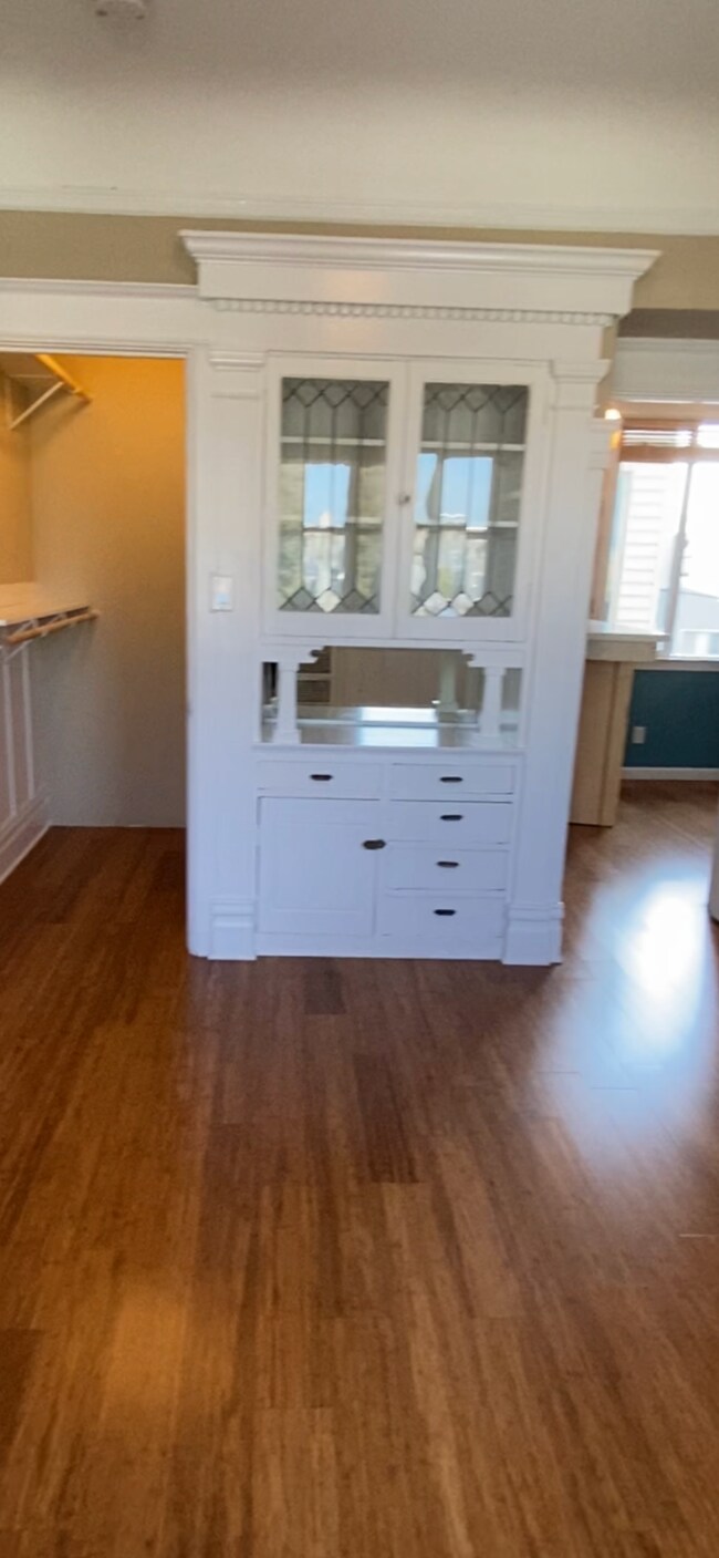 Back Room - 3224A Steiner St
