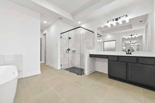 Building Photo - 24834 White Alder Wy