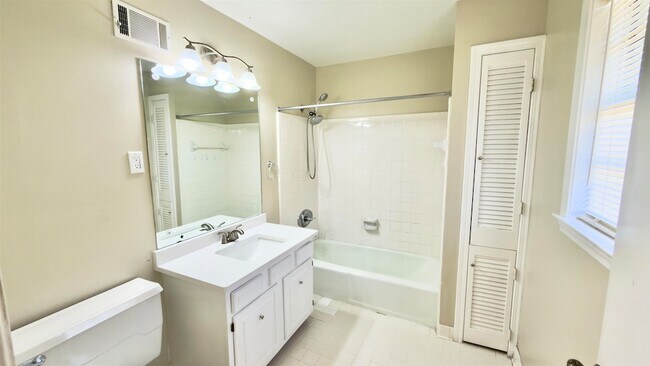 Building Photo - 379 Dove Valley Rd