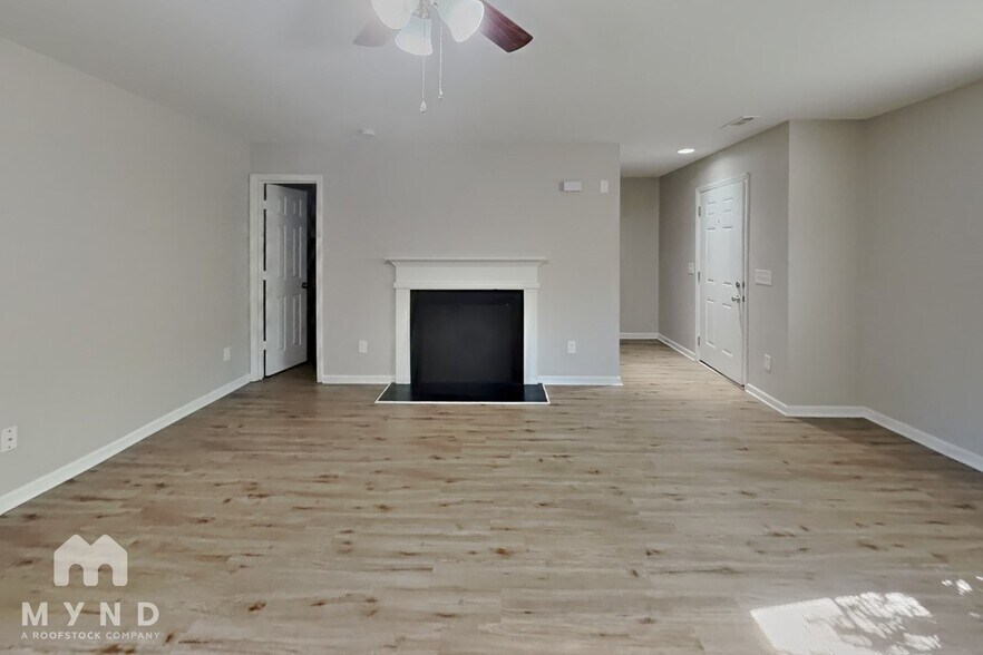 Building Photo - 2536 Reid Oaks Dr