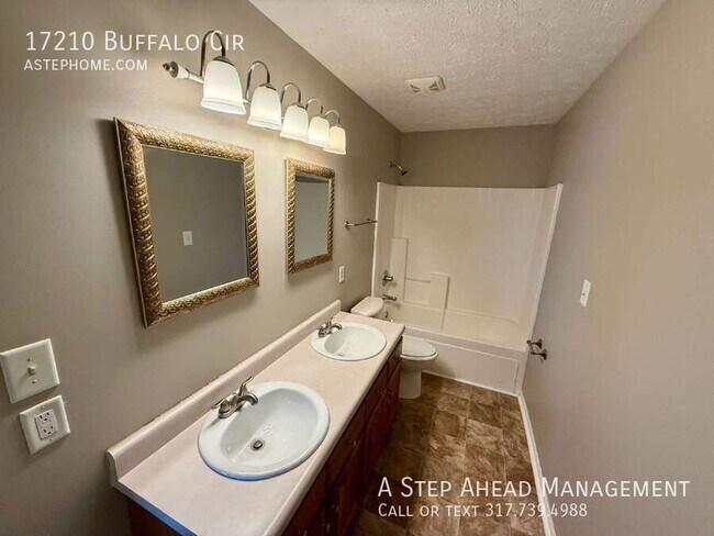 Building Photo - 17210 Buffalo Cir