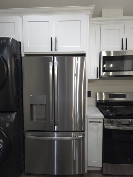 Building Photo - 6515 Keokuk Ave