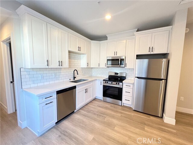 Building Photo - 8412 Burnet Ave