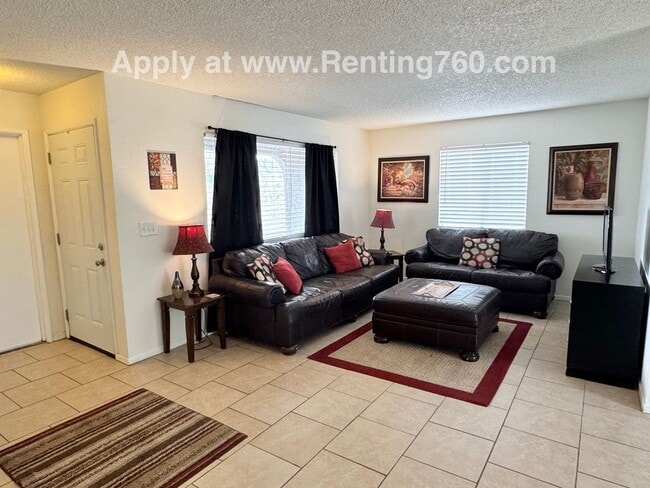 Building Photo - Beautifully Furnished Move-In Ready Home!