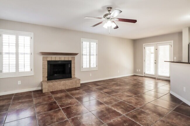 Building Photo - 2571 W Blaine Ct