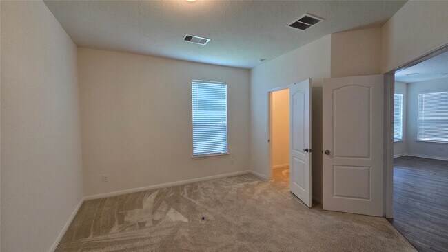 Building Photo - 20915 Westgreen Spgs Dr