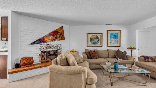 Building Photo - 46555 Cameo Palm Dr