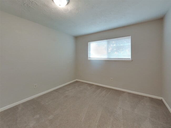 Building Photo - 12027 Arrowhead Glen Dr