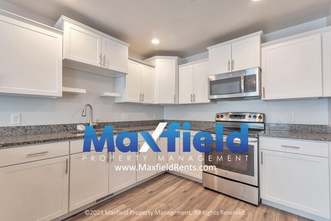 Building Photo - Pet Friendly - Draper Townhome 3 BD 3 BA 2...