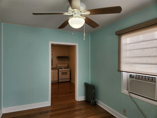 Building Photo - 1807 Church St