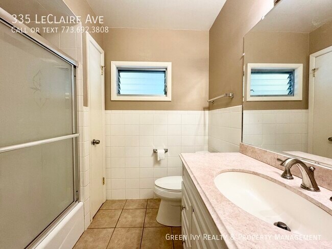 Building Photo - 335 Leclaire Ave