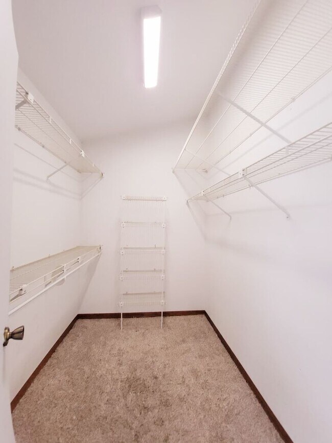 Building Photo - For Rent | Hidden Glen Community | 4 Bed, ...
