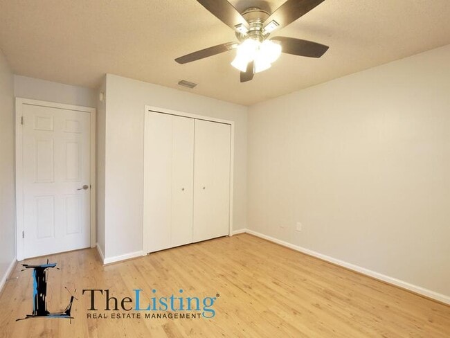 Building Photo - 2898 Plaza Terrace Dr