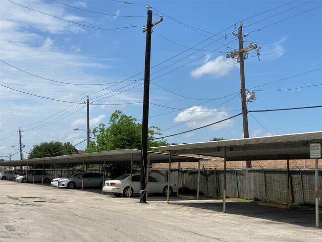 Building Photo - 6201 Ranchester Dr