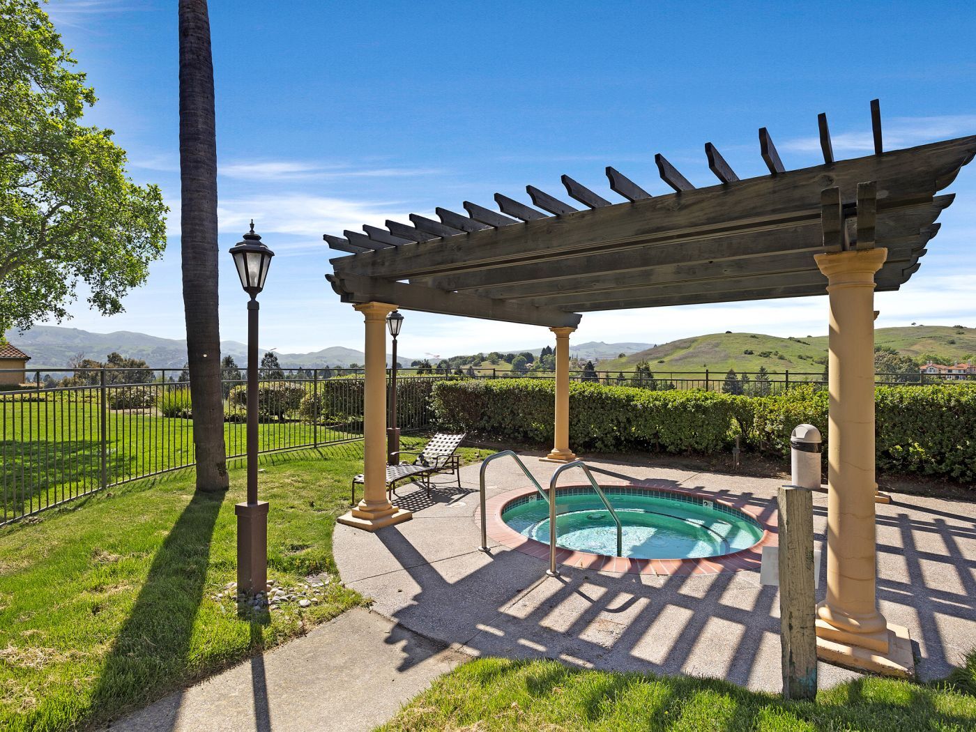 Building Photo - 805 Watson Canyon Ct