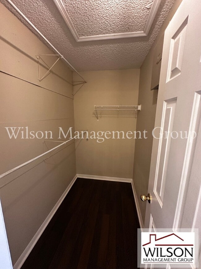 Building Photo - 2843 Crofton Way