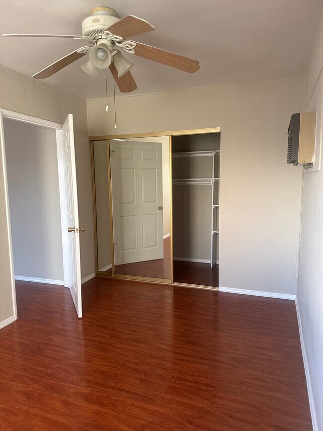 Building Photo - 1145 E Wilson Ave