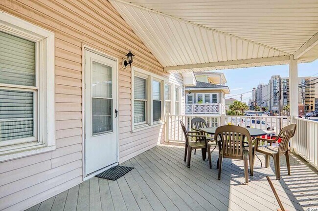 Building Photo - 1512 S Ocean Blvd