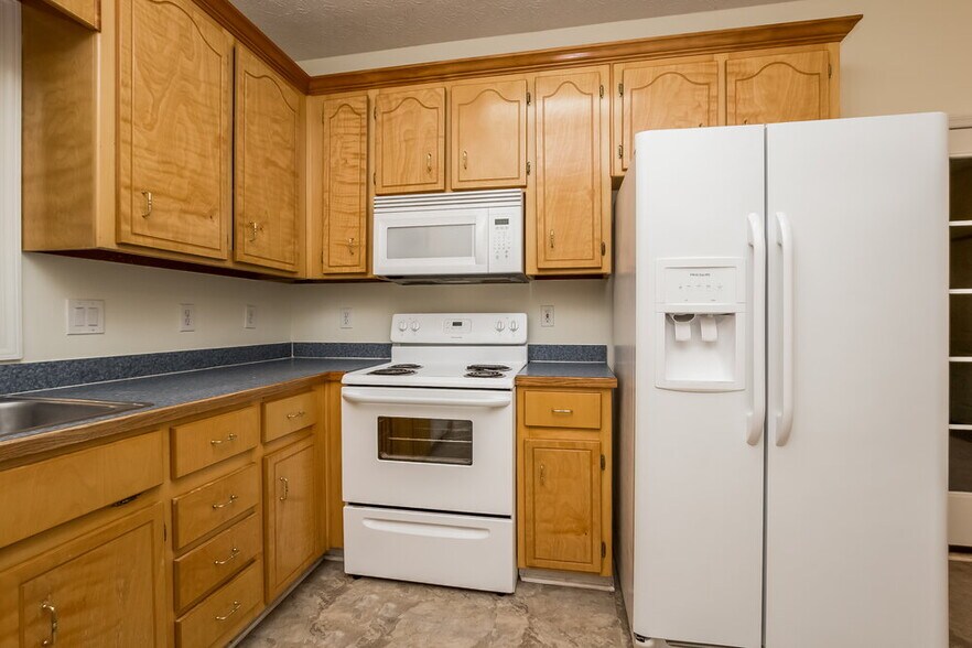 Building Photo - 147 Carl Barrett Dr