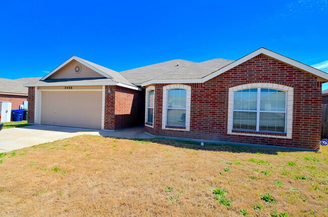 Building Photo - 2408 Ryan Dr