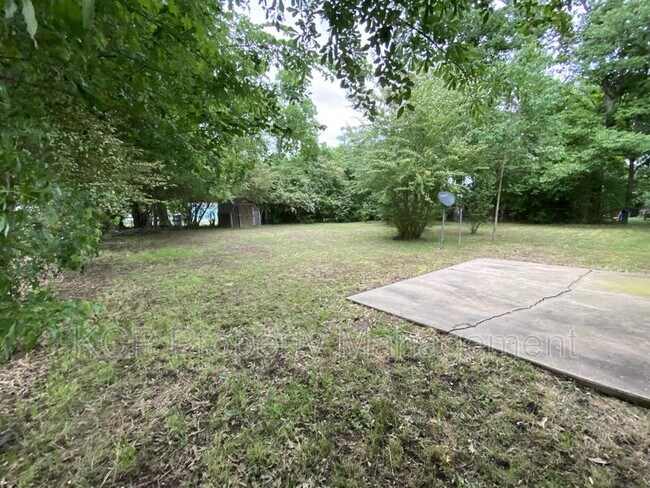 Building Photo - 1408 H St