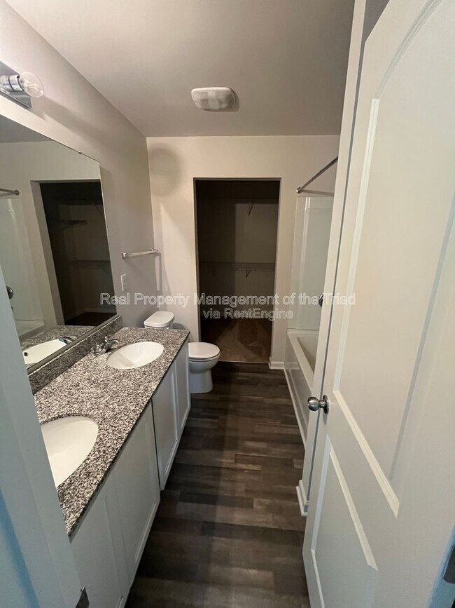 Building Photo - 3802 Bellingham Ct